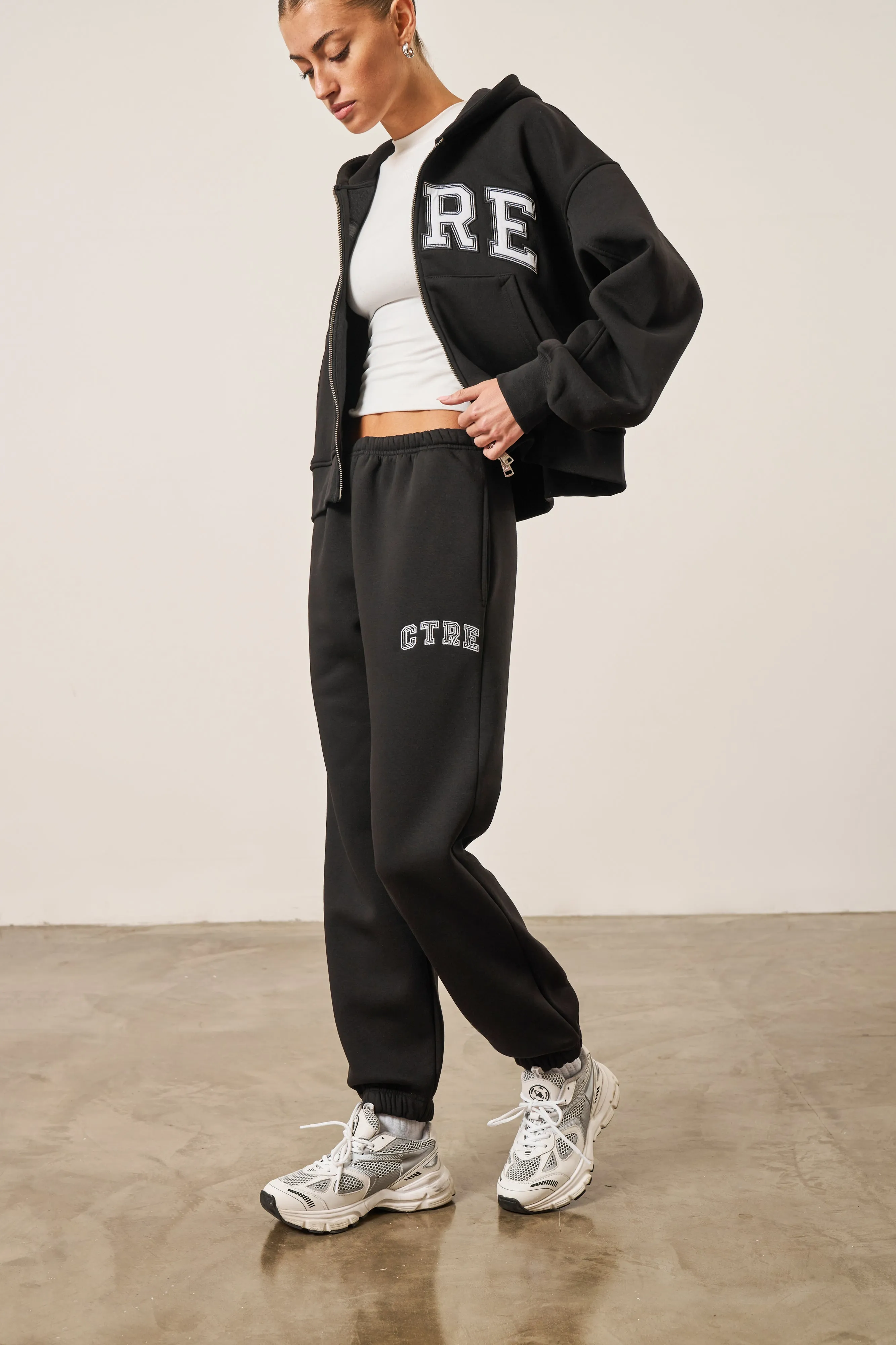 CTRE RELAXED JOGGERS - BLACK