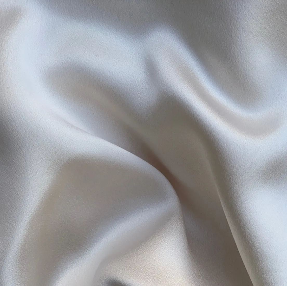 Ivory Wisp 4-Ply Silk Crepe Back Satin